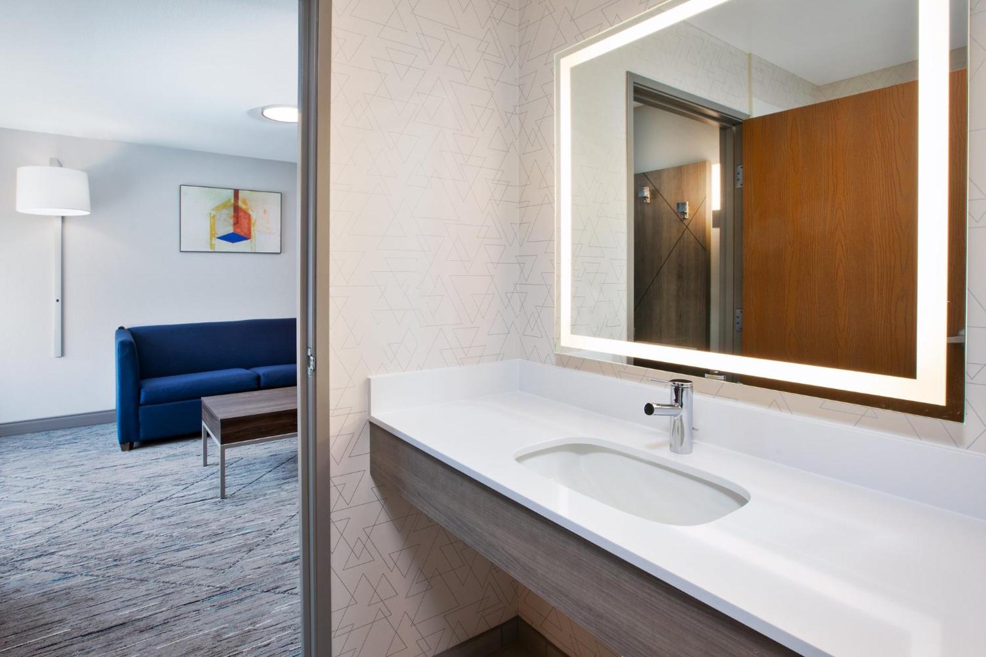 Holiday Inn Express & Suites Buffalo, An Ihg Hotel Esterno foto