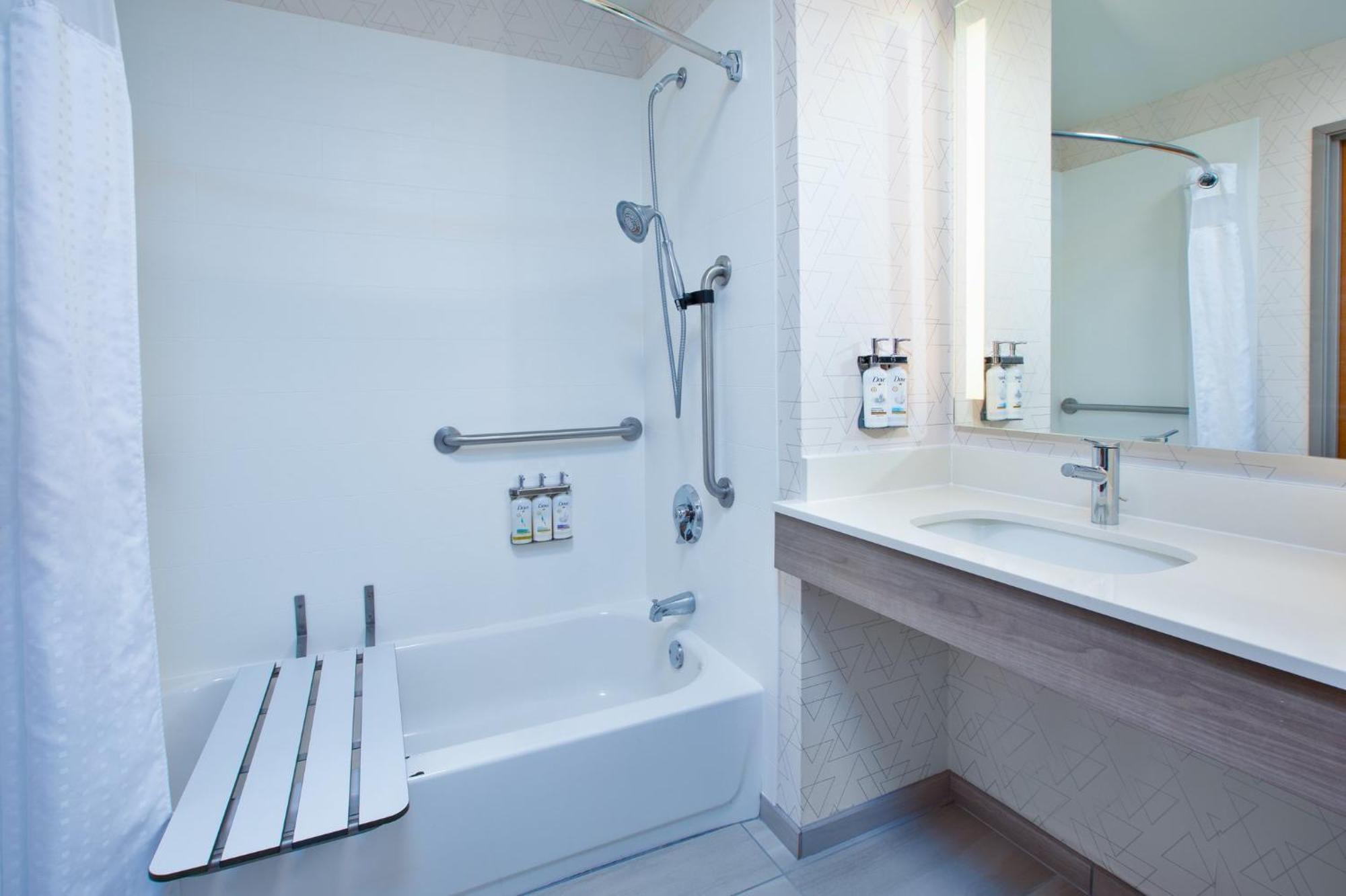 Holiday Inn Express & Suites Buffalo, An Ihg Hotel Esterno foto