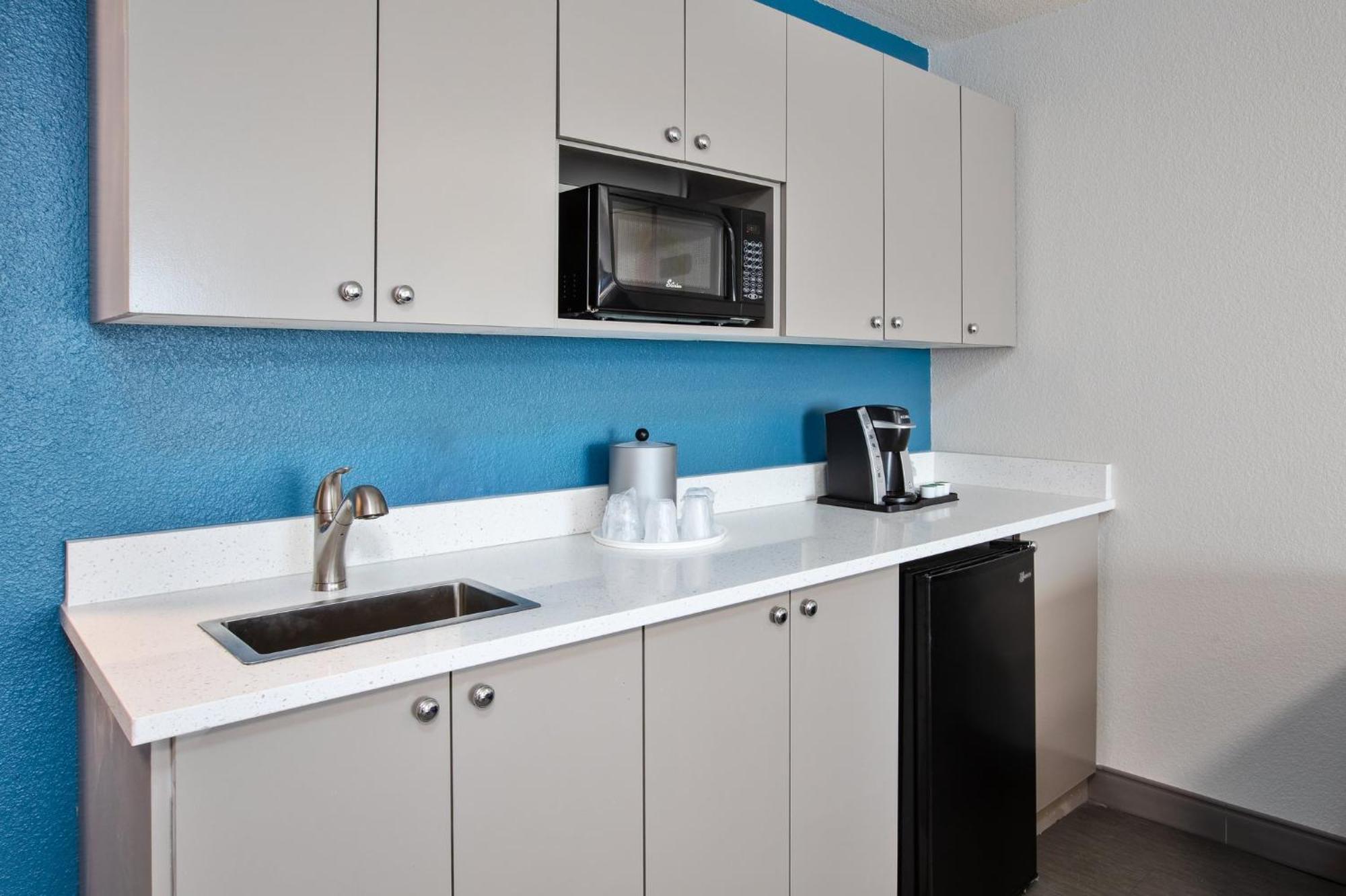 Holiday Inn Express & Suites Buffalo, An Ihg Hotel Esterno foto