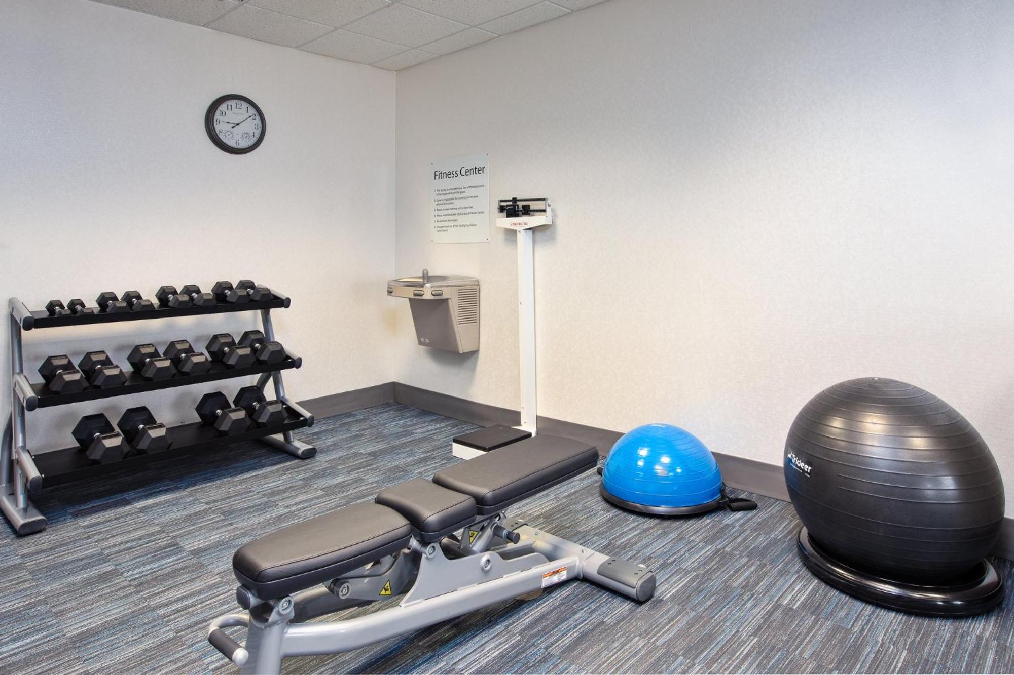 Holiday Inn Express & Suites Buffalo, An Ihg Hotel Esterno foto