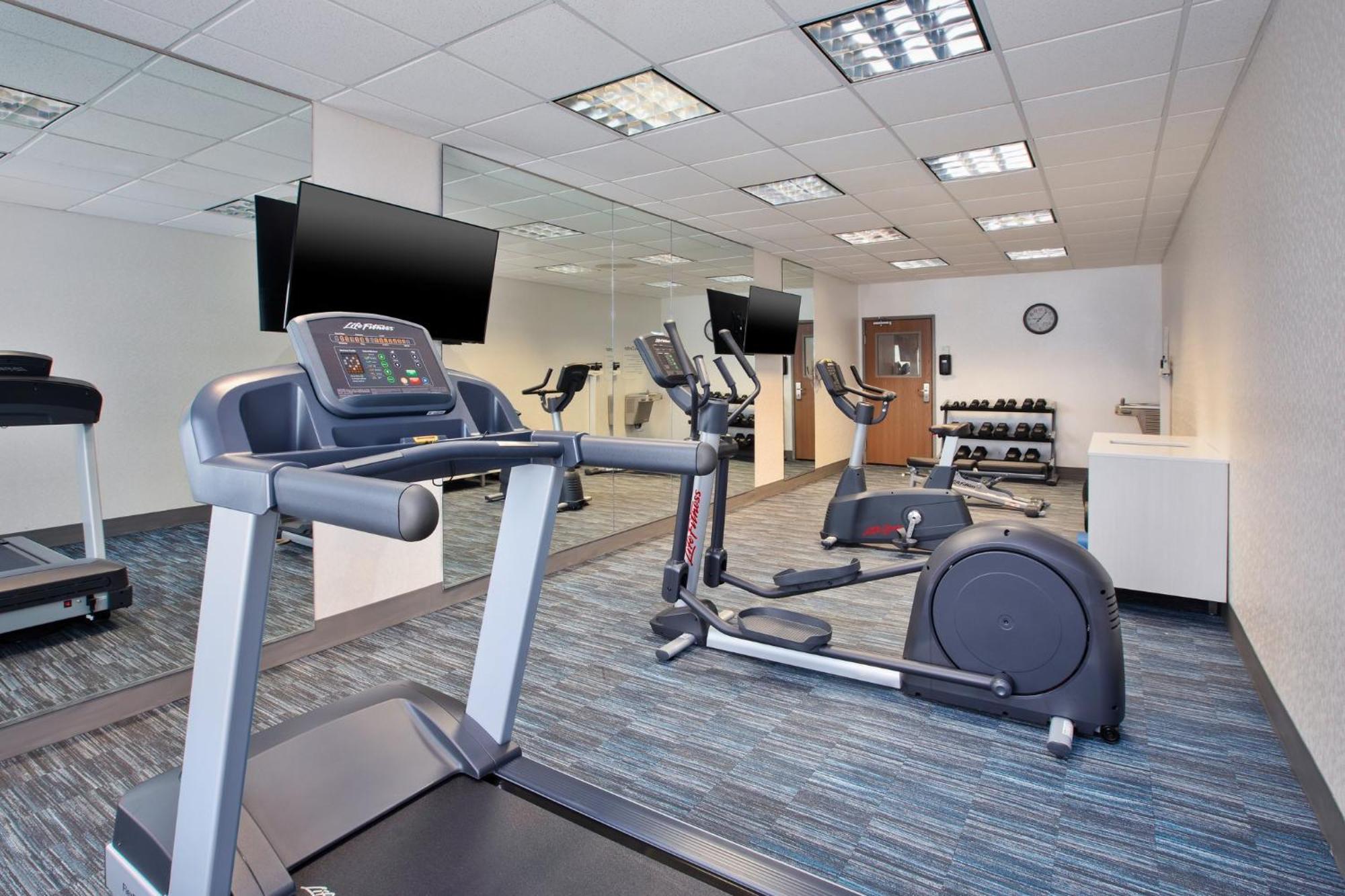 Holiday Inn Express & Suites Buffalo, An Ihg Hotel Esterno foto