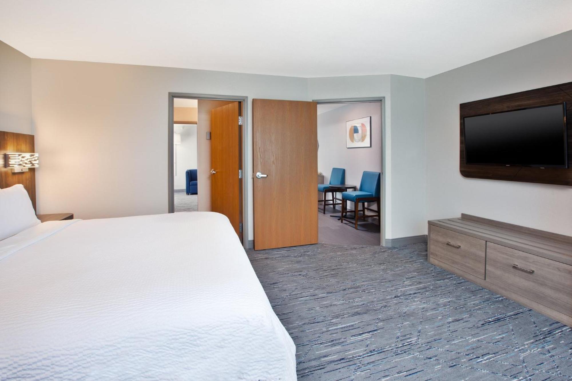 Holiday Inn Express & Suites Buffalo, An Ihg Hotel Esterno foto