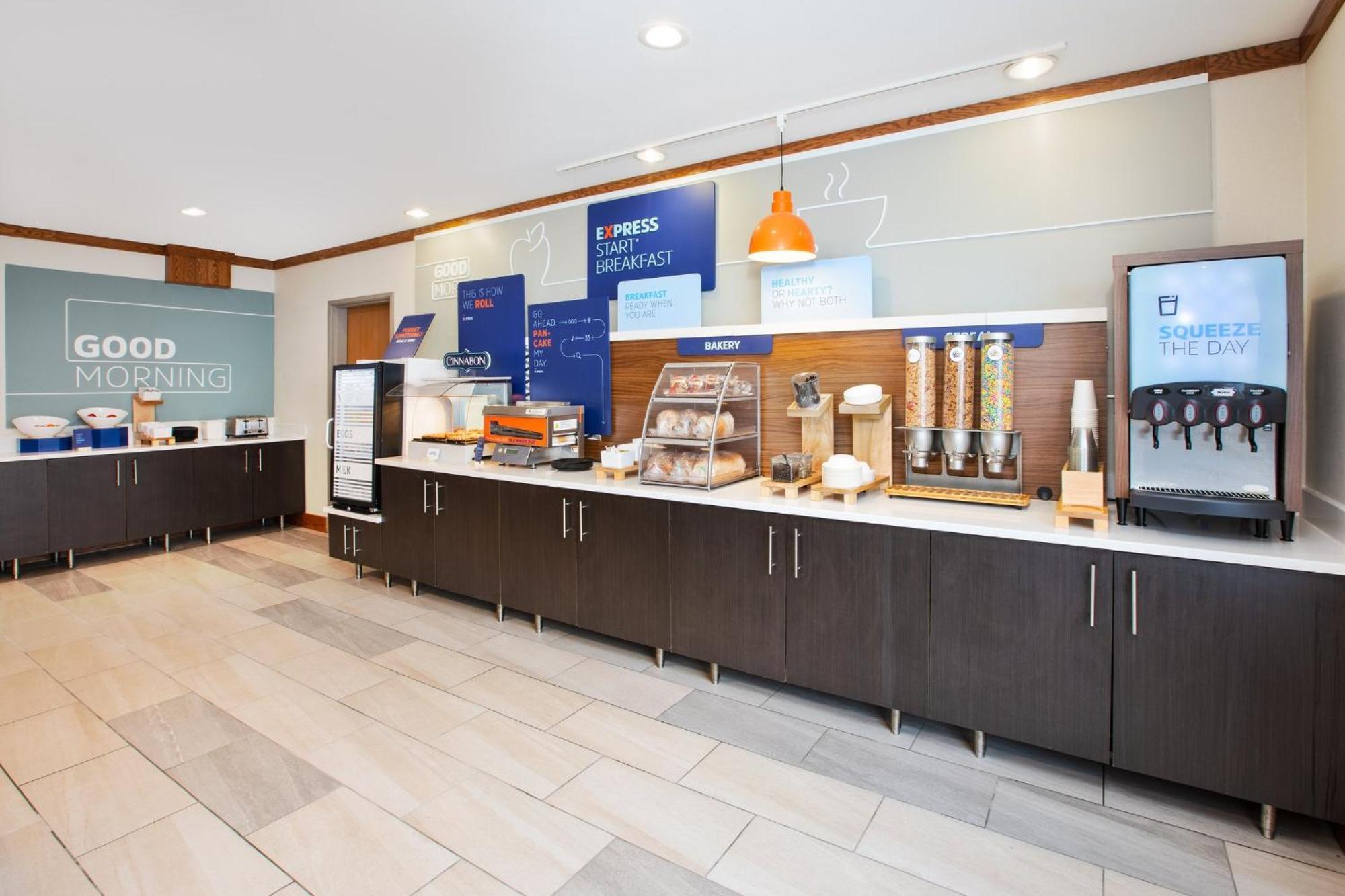 Holiday Inn Express & Suites Buffalo, An Ihg Hotel Esterno foto