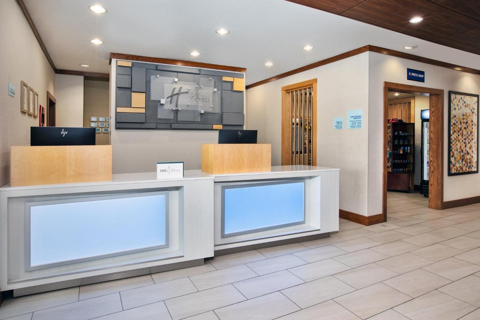 Holiday Inn Express & Suites Buffalo, An Ihg Hotel Esterno foto