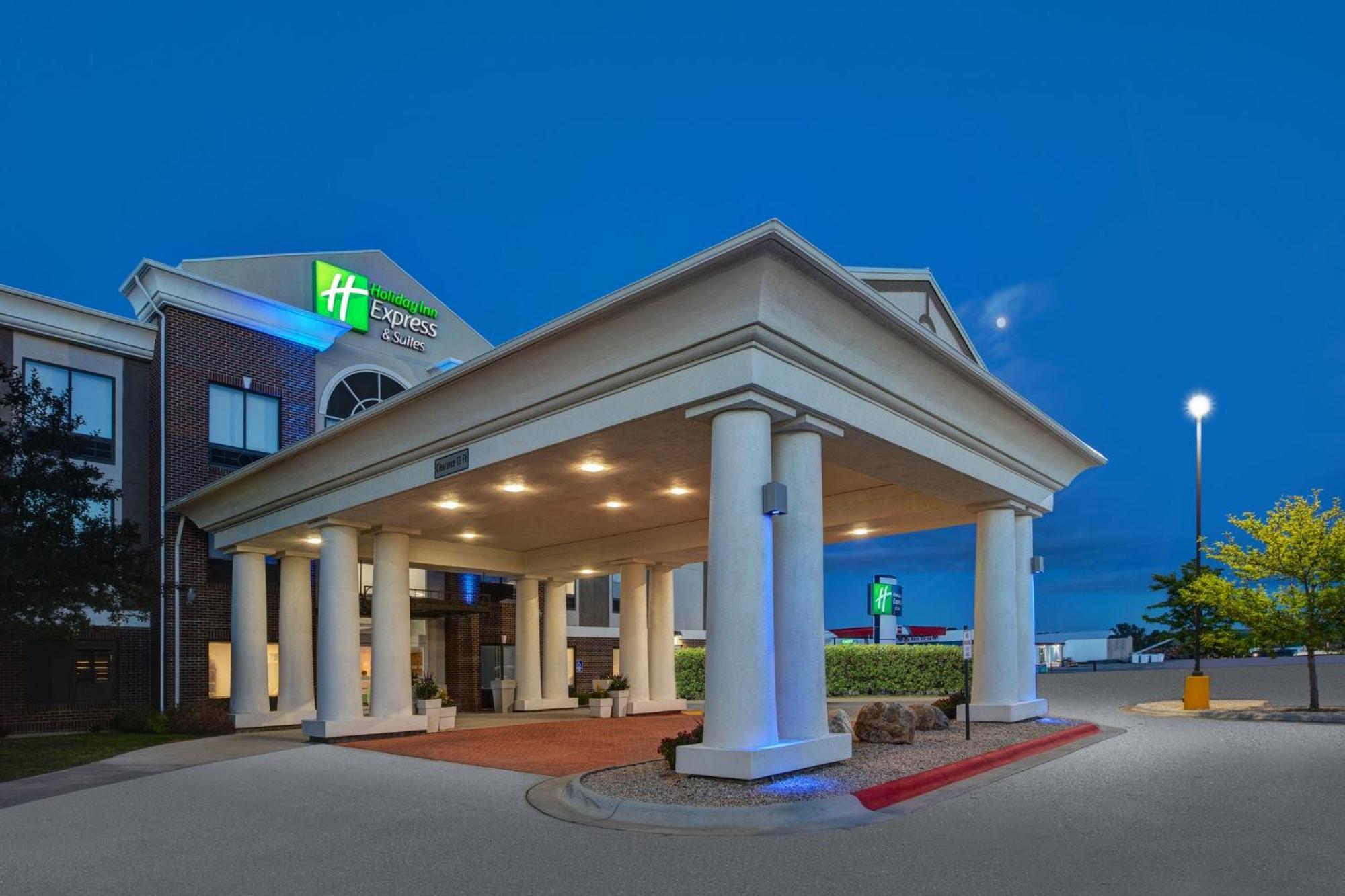 Holiday Inn Express & Suites Buffalo, An Ihg Hotel Esterno foto